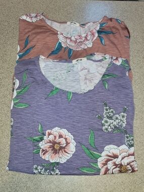 First Love Floral Scoop Neck Slit Sleeve Rutched 2 piece lot Size Large